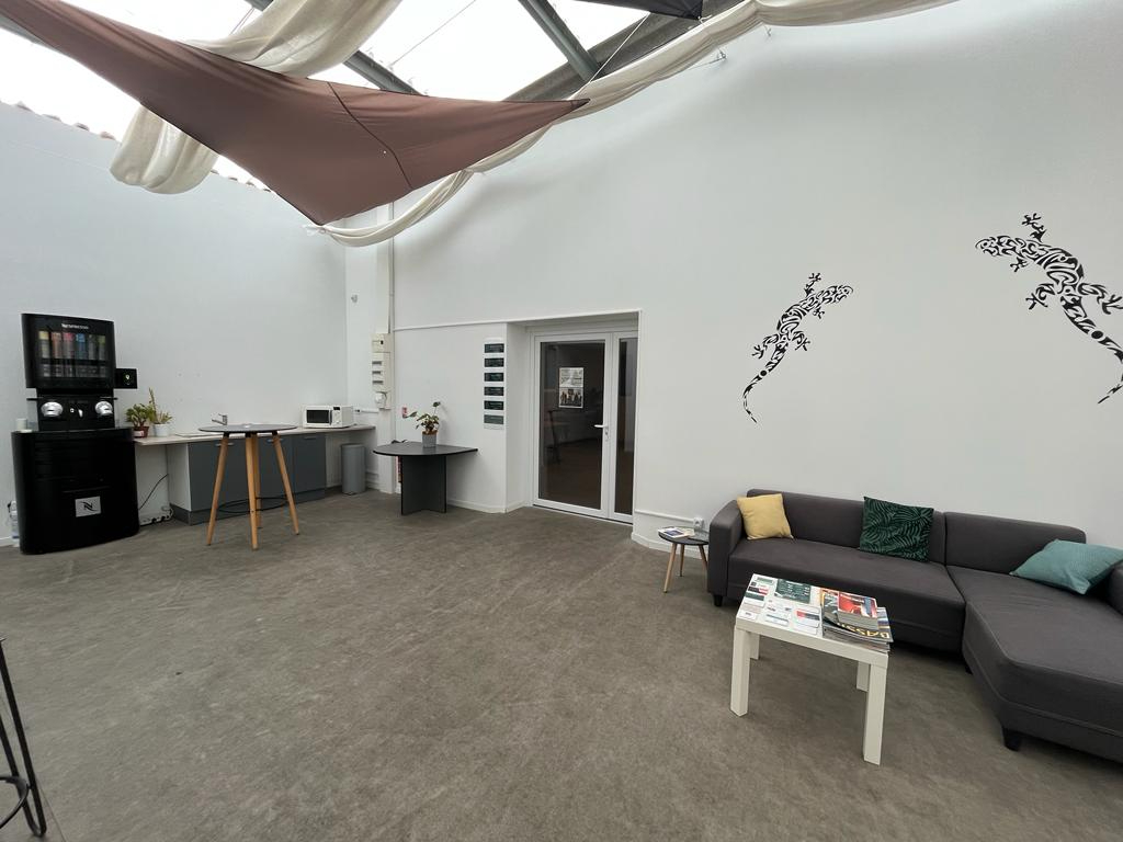 Photo Bureaux à louer TRESSES image 4/4