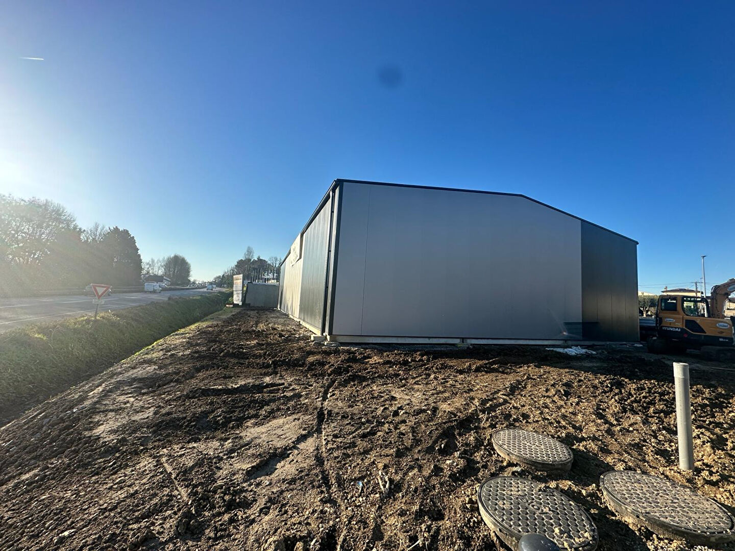 Entrepôt à louer Montussan