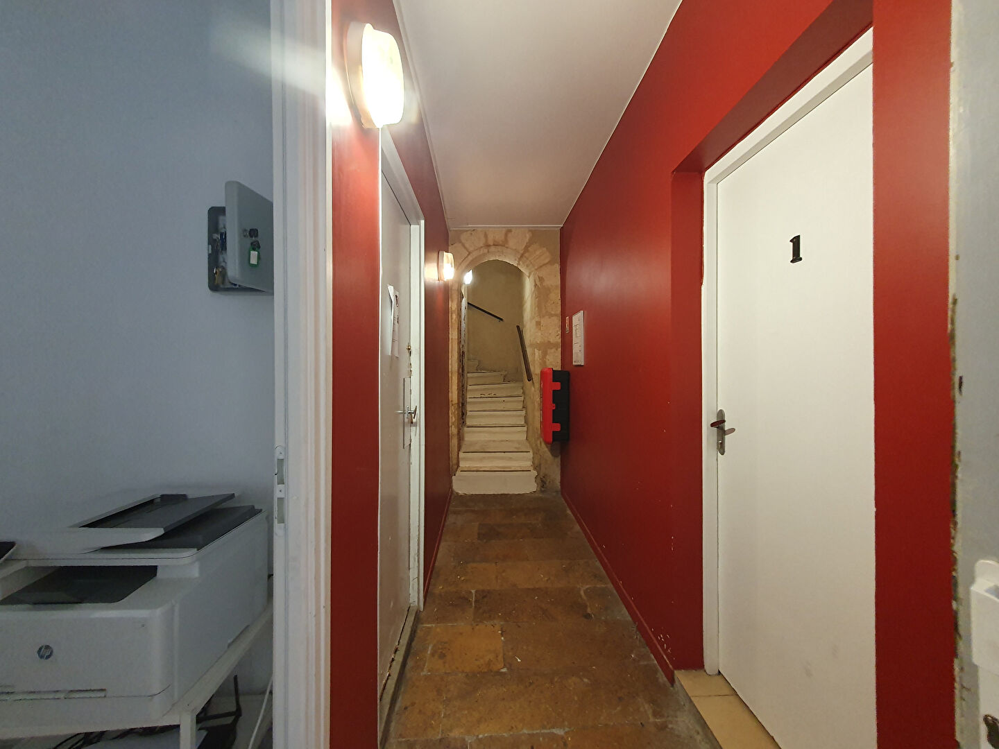 Photo Immeuble de bureaux à vendre BORDEAUX image 2/6