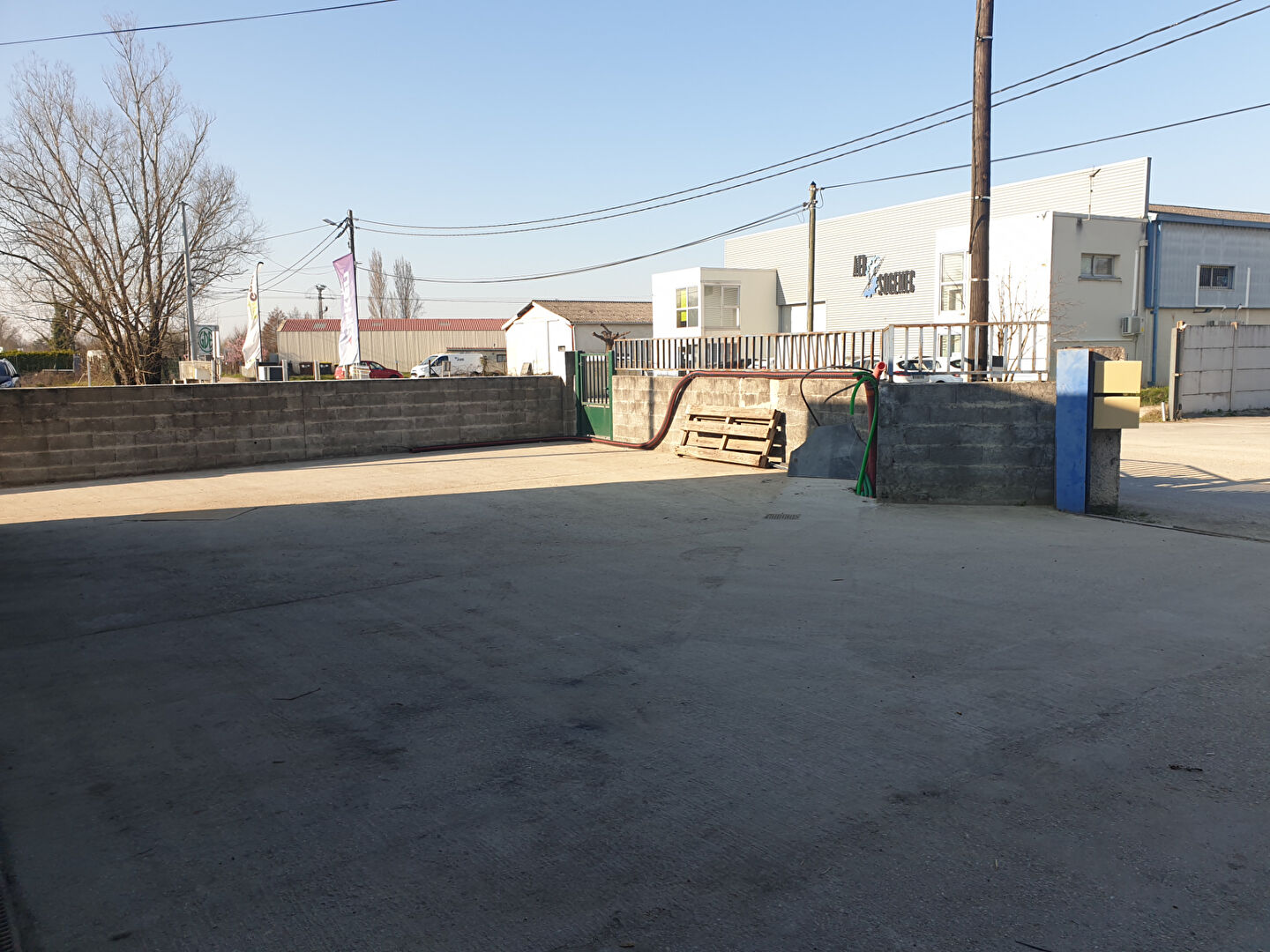 Photo Entrepôt à louer IZON image 4/4