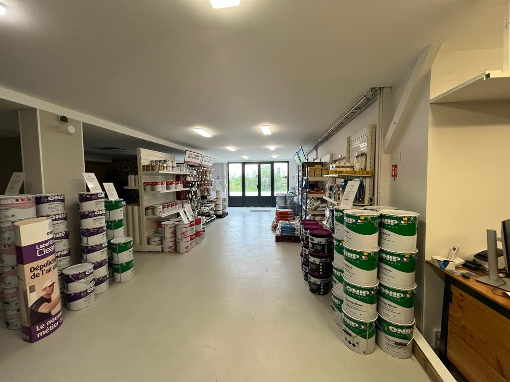 Photo Local commercial à louer SAINT JEAN D'ILLAC image 2/4