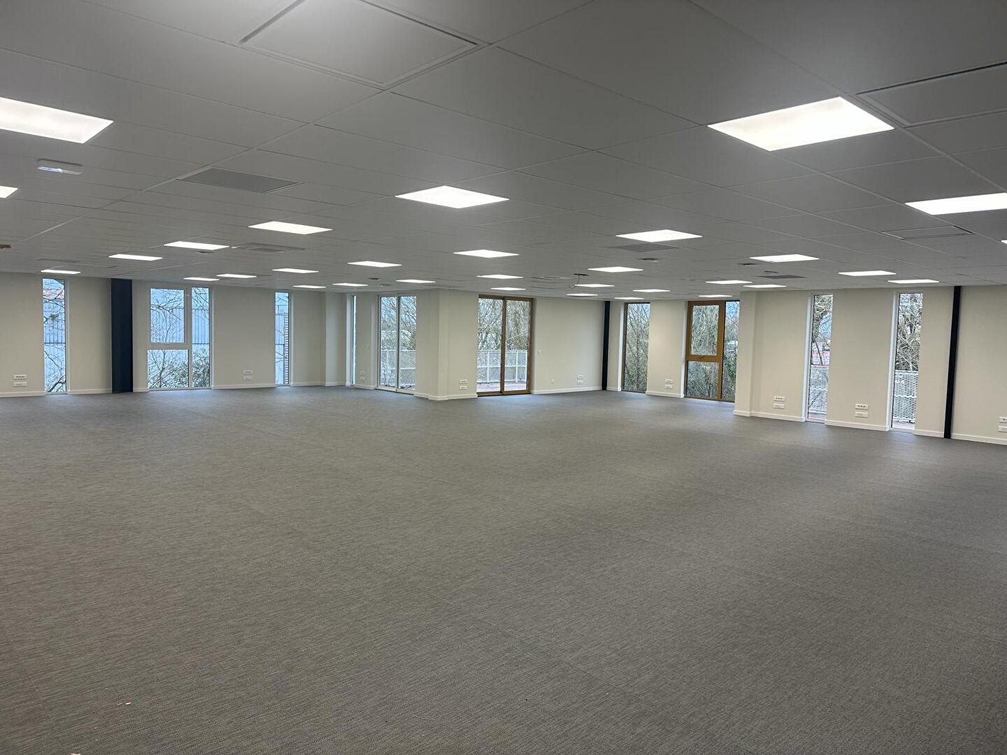 Photo Plateau de Bureaux à louer BRUGES image 6/6