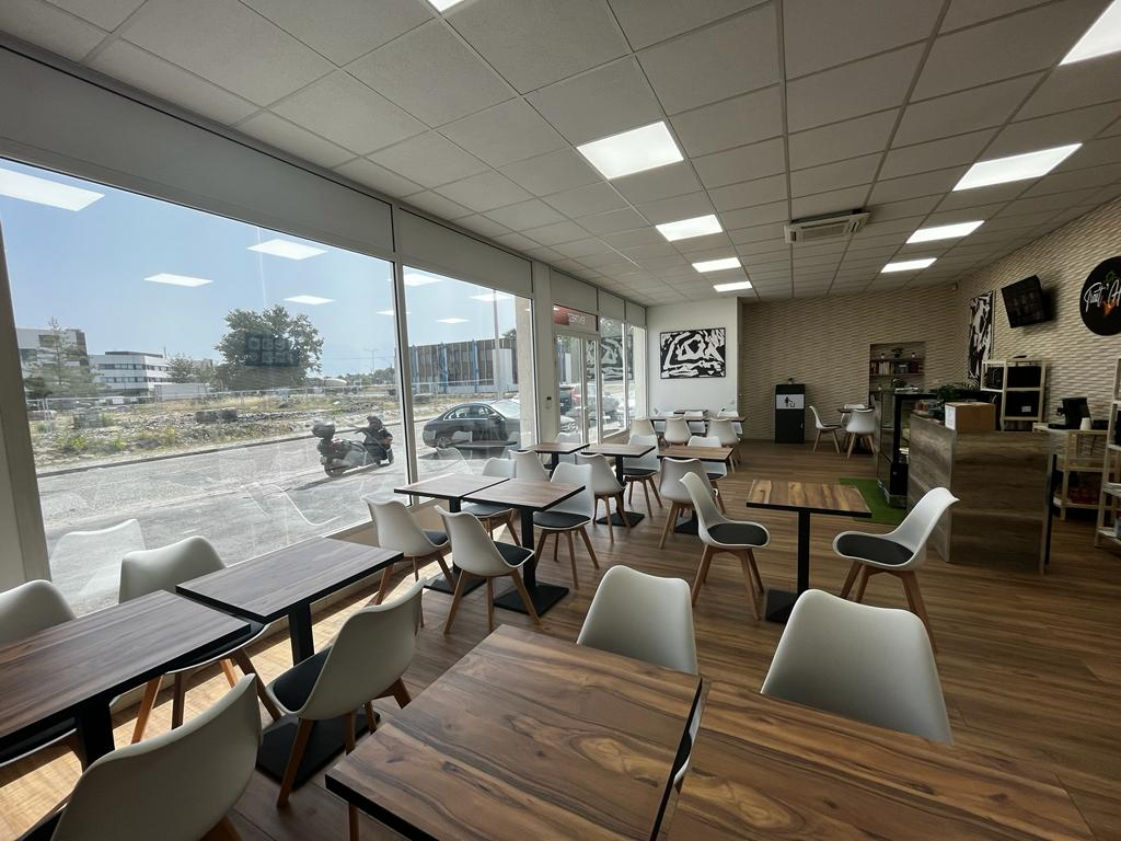 Photo Local commercial à Louer PESSAC image 3/4