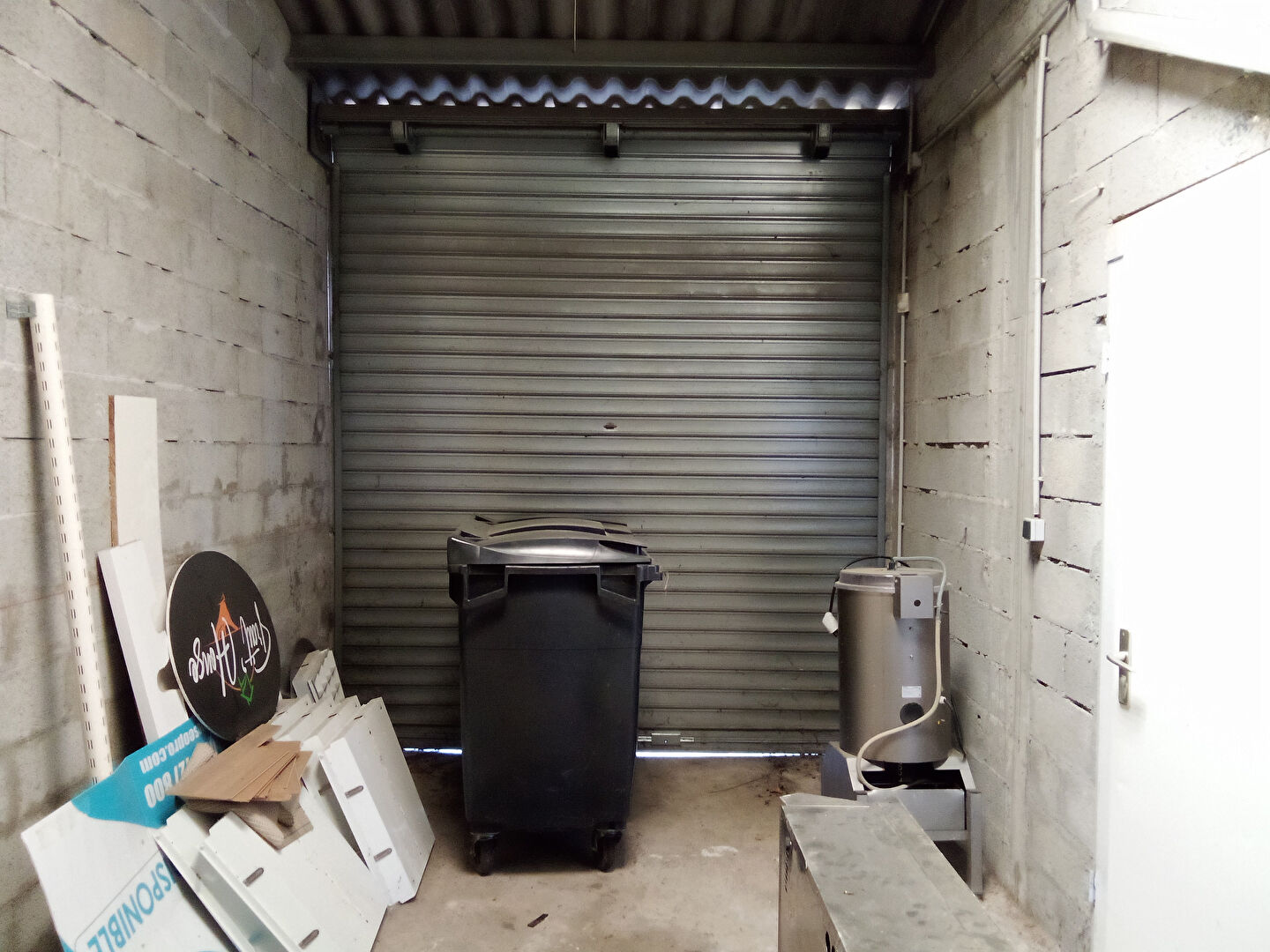 Photo Local commercial à Louer PESSAC image 4/4