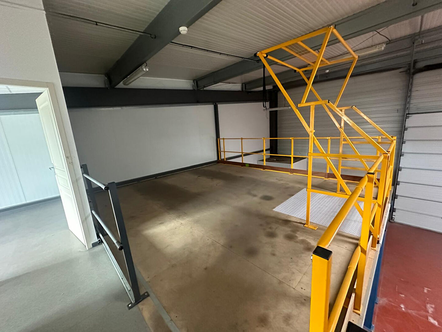 Photo Entrepôt à louer YVRAC image 4/6