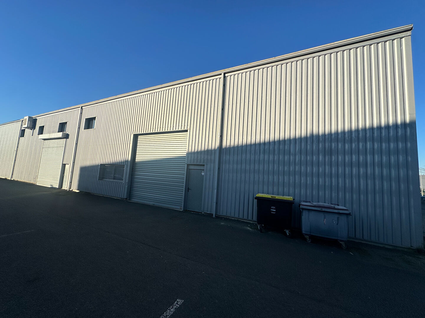 Entrepôt à louer BEYCHAC ET CAILLAU