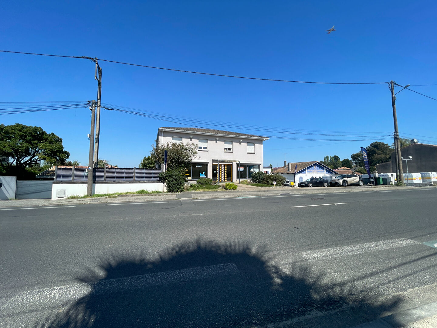 Photo Local Commercial à louer EYSINES image 1/2