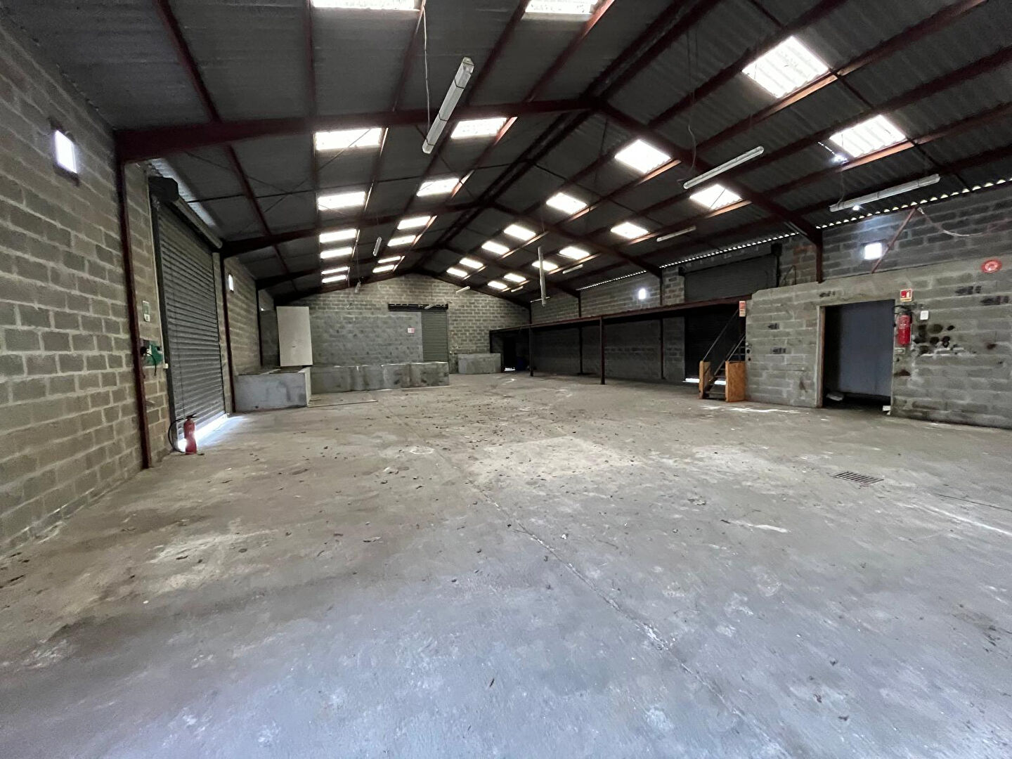 Entrepôt à louer LA TESTE DE BUCH