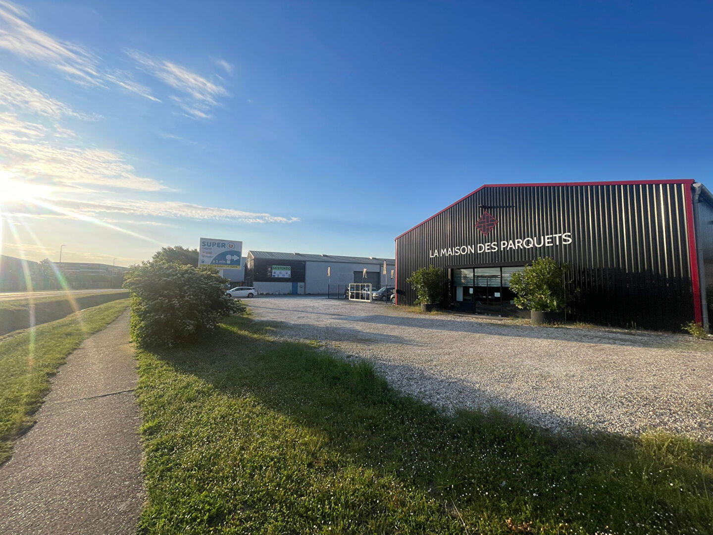 Photo Local commercial à louer LIBOURNE image 1/6