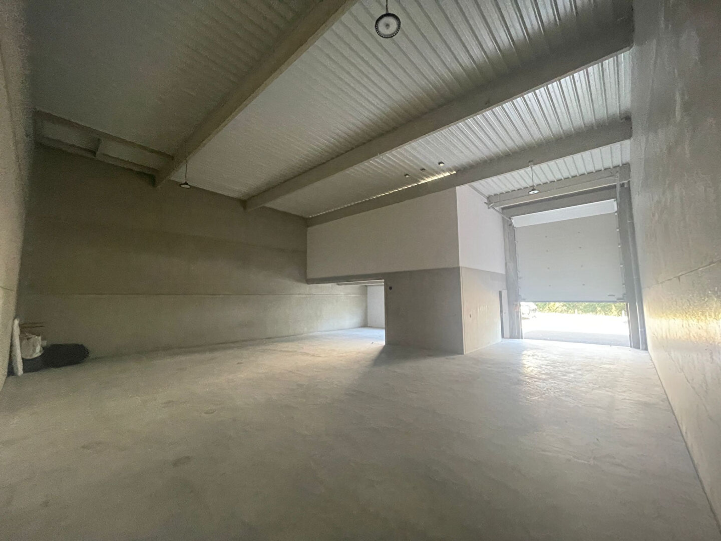 Photo Entrepôt à vendre IZON image 3/6