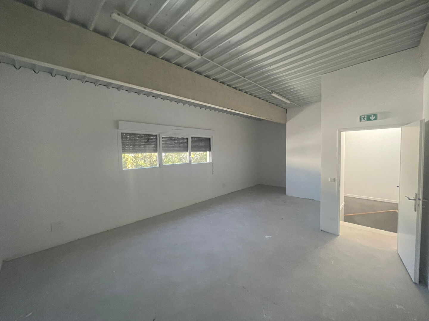 Photo Entrepôt à vendre IZON image 4/6