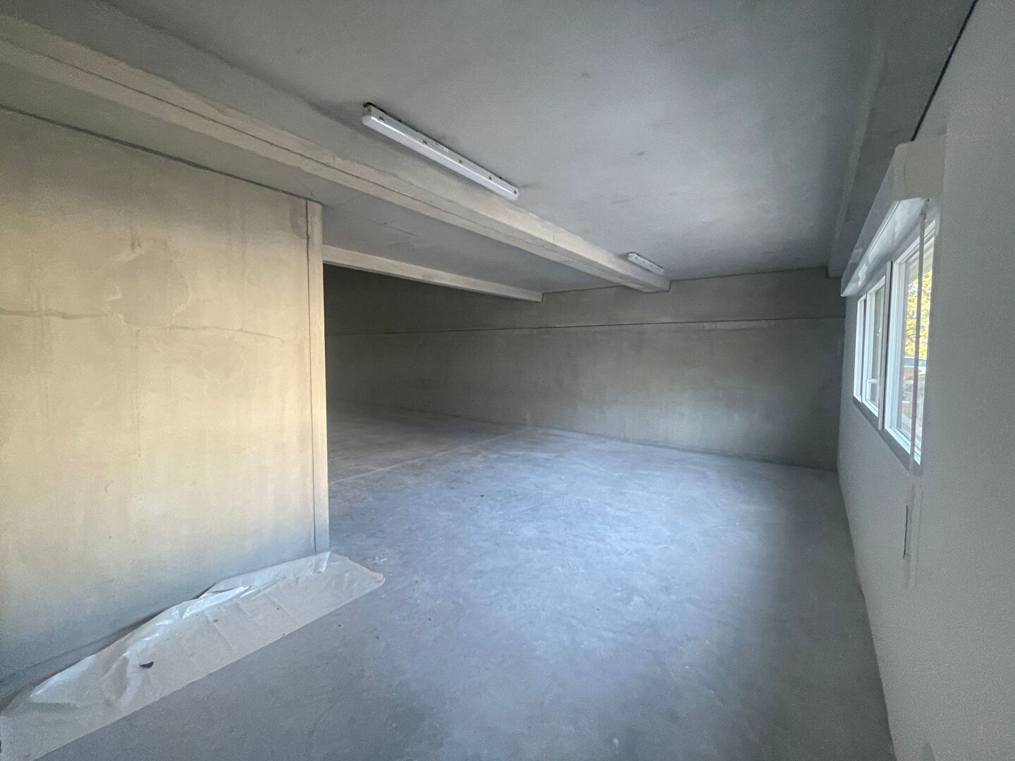 Photo Entrepôt à vendre IZON image 6/6