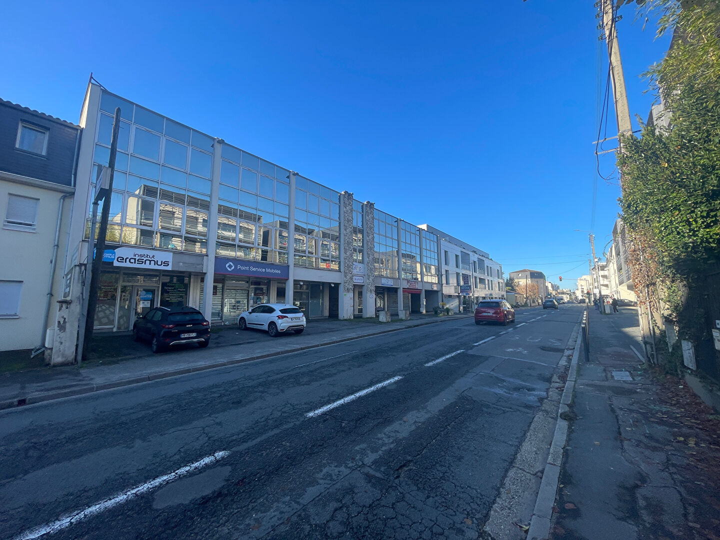 Photo Local commercial à vendre MERIGNAC image 2/2