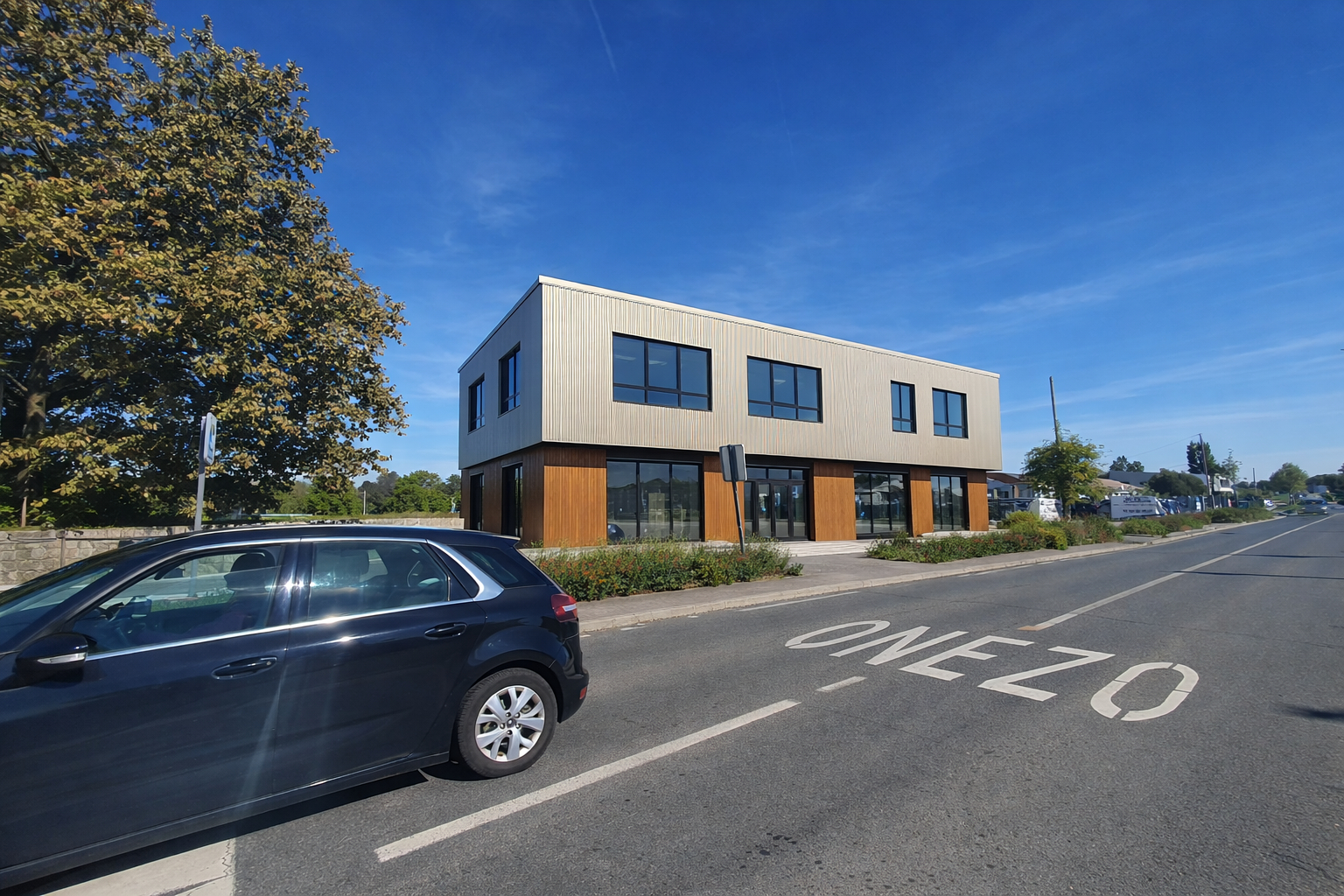 Photo Local commercial à vendre MÉRIGNAC image 3/6