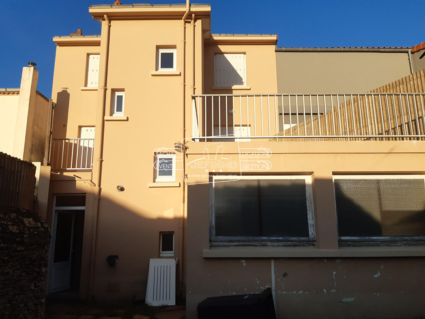 Maison Saint Julien De Concelles 9 pièce(s) 173 m2