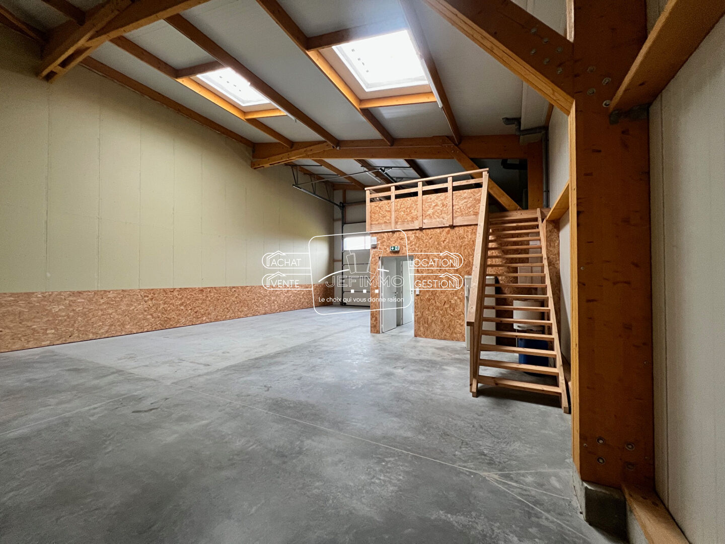 Photo LOCAL  D'ACTIVITE NEUF 150 m² image 2/3