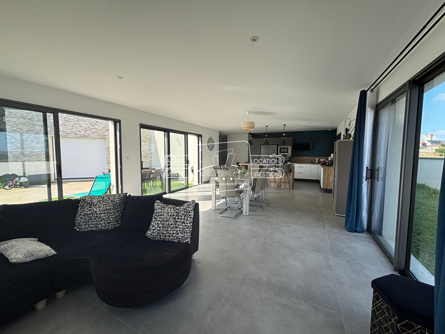 Maison Oree D Anjou 6 pièce(s) 150 m2