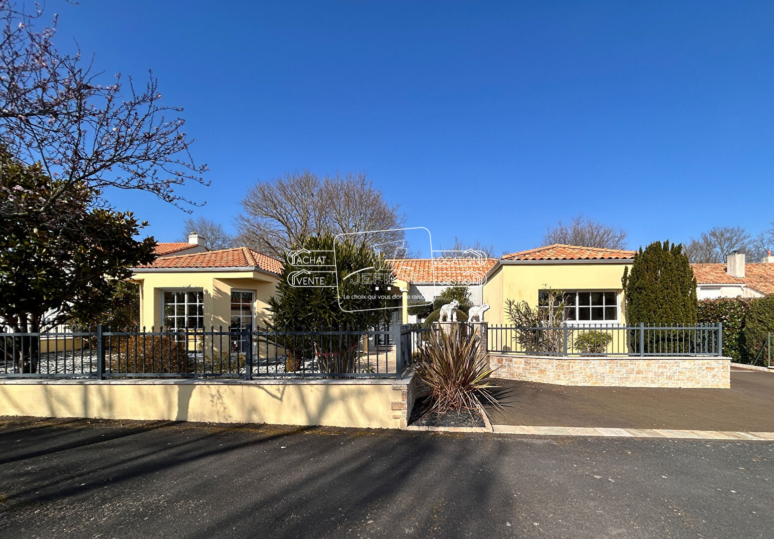 Photo PROPRIETE IDEALEMENT SITUEE image 1/6