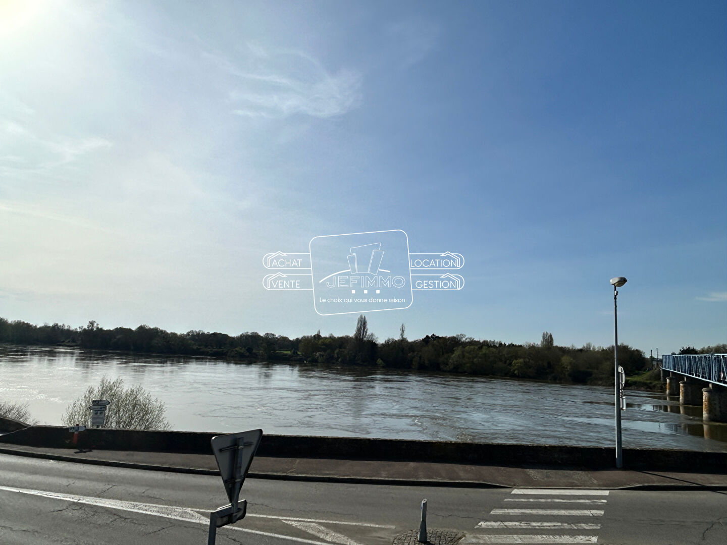 Photo Saint Julien De Concelles 7 pièce(s) 210 m2 image 6/6