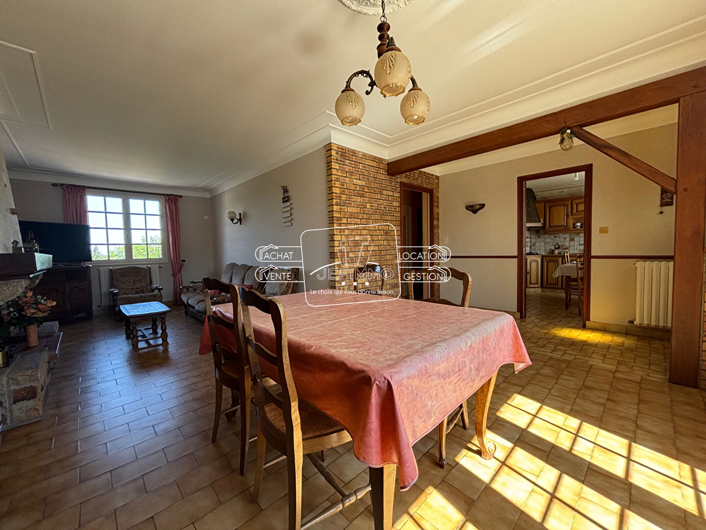 Photo Maison proche du bourg de 6 pièce(s) 110 m2 image 2/6