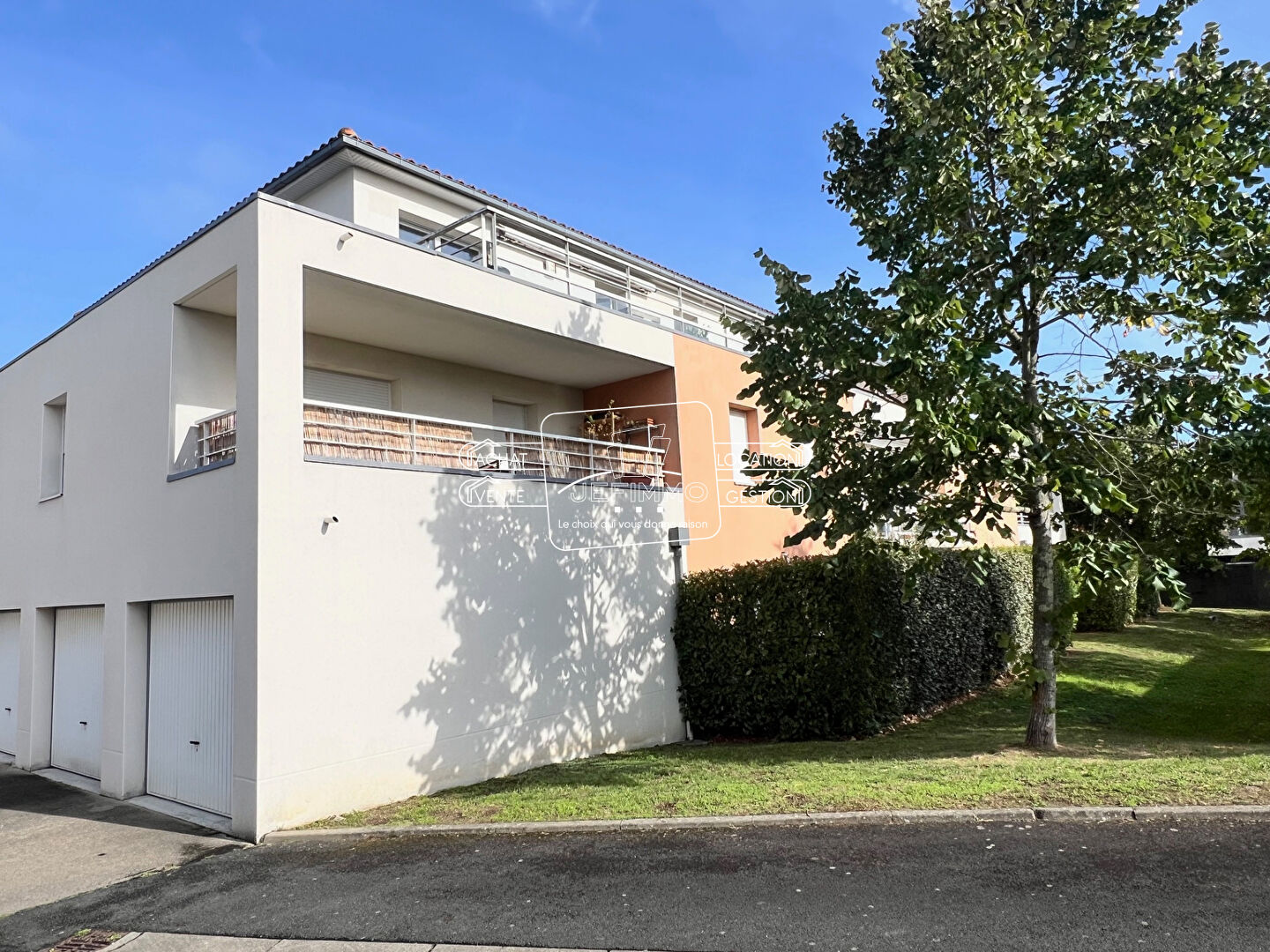 Appartement  3 pièce(s) 69 m2 - REZE