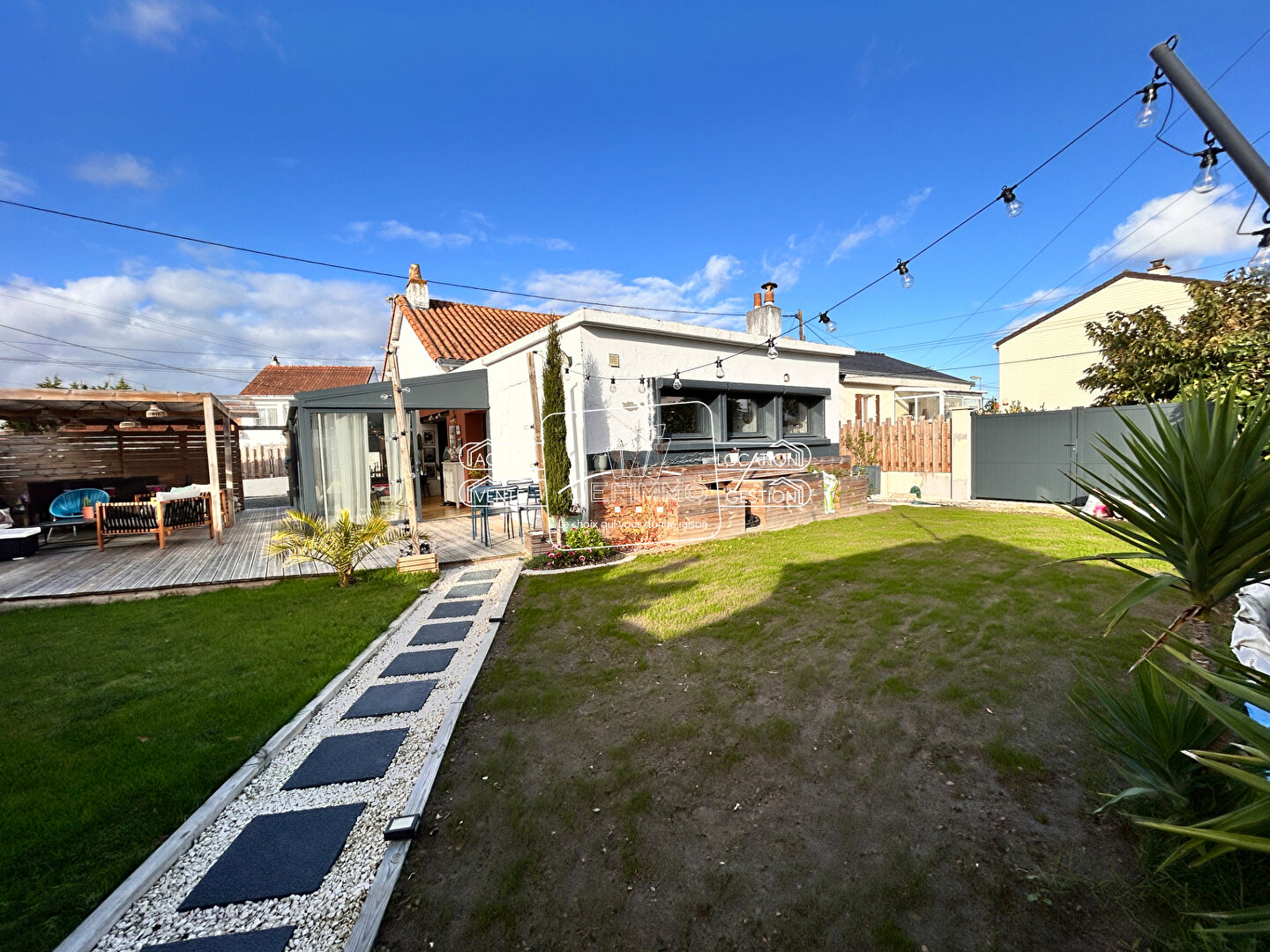 Photo Maison Saint Sebastien Sur Loire 5 pièce(s) 116.70 m2 image 1/6