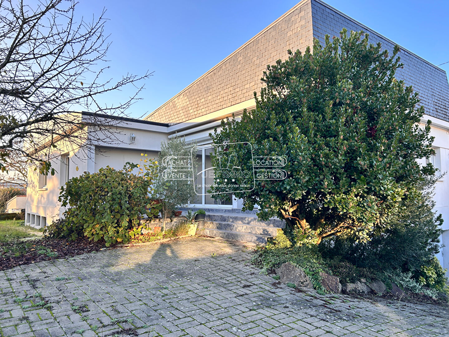 Maison LE LOROUX BOTTEREAU 7 pièce(s) 243 m2