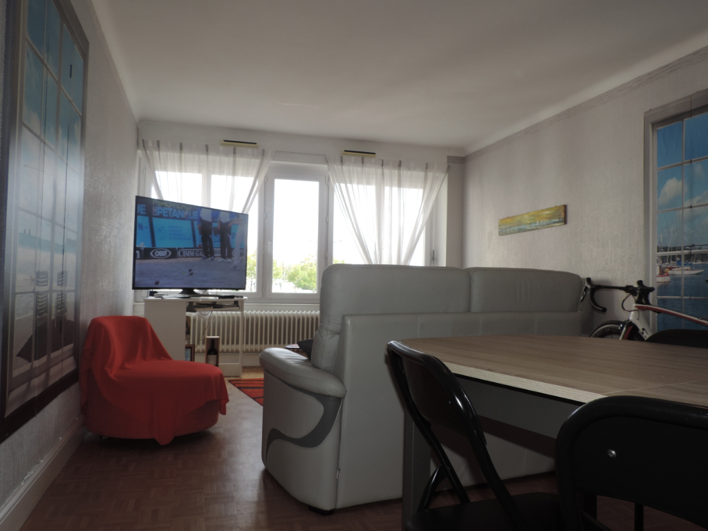 https://media.immo-facile.com/office/lemaire-immobilier/catalog/images/pr_p/1/7/1/2/8/0/6/4/17128064c.jpg?DATEMAJ=15/03/2025-18:54:15