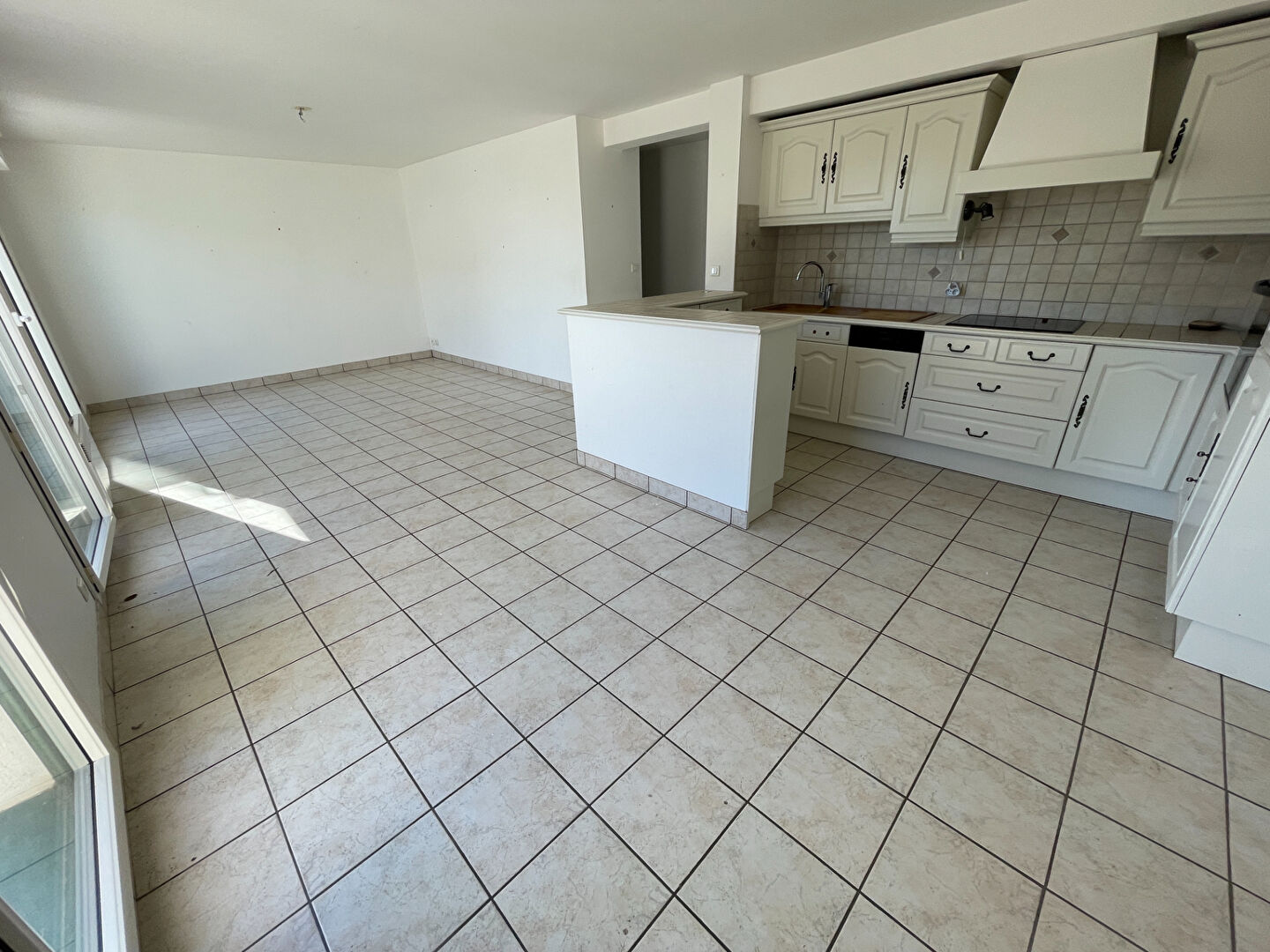 https://media.immo-facile.com/office/lemaire-immobilier/catalog/images/pr_p/3/0/2/4/9/6/6/3/30249663g.jpg?DATEMAJ=13/10/2025-16:24:08