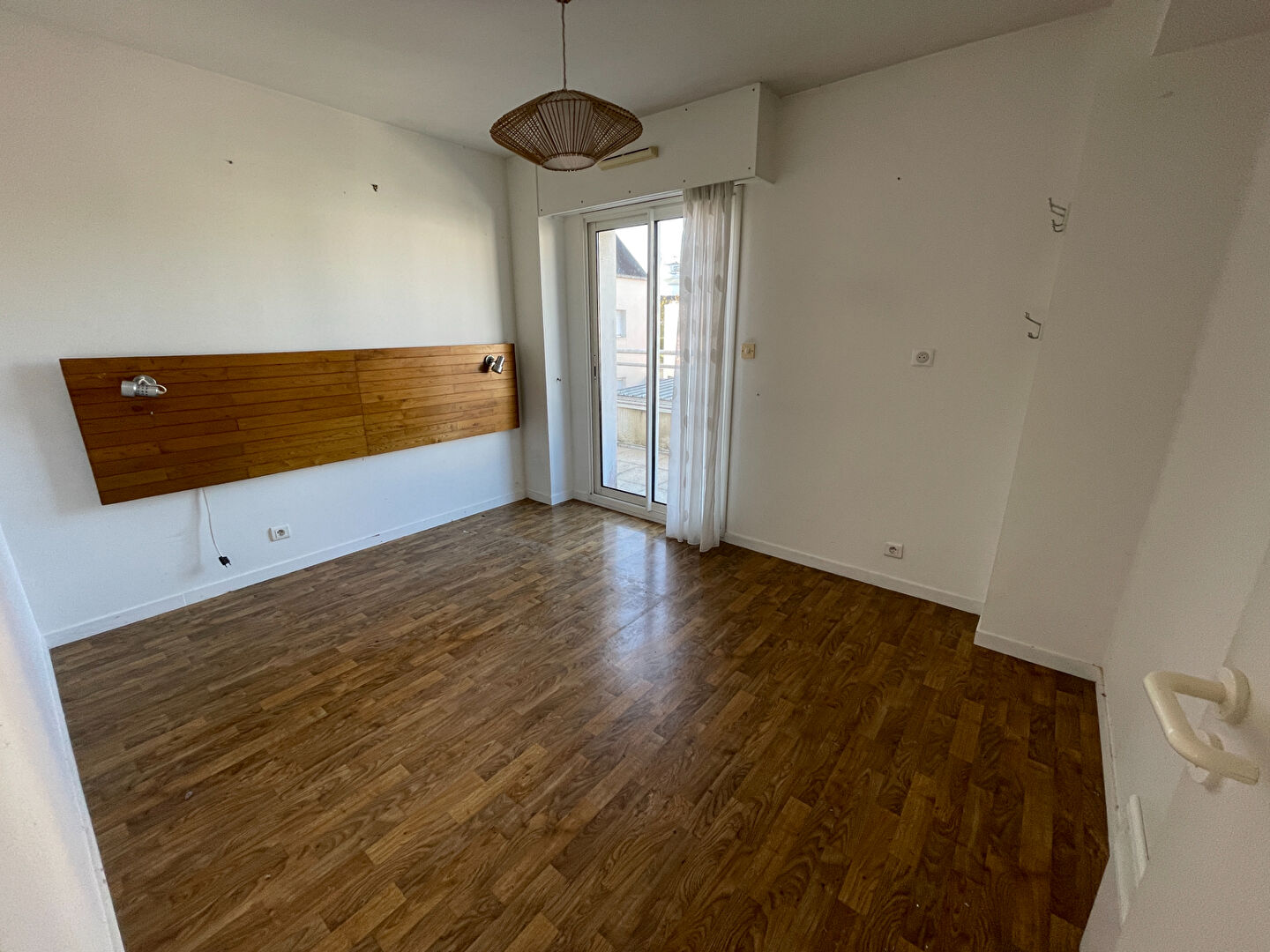https://media.immo-facile.com/office/lemaire-immobilier/catalog/images/pr_p/3/0/2/4/9/6/6/3/30249663l.jpg?DATEMAJ=13/10/2025-16:24:08