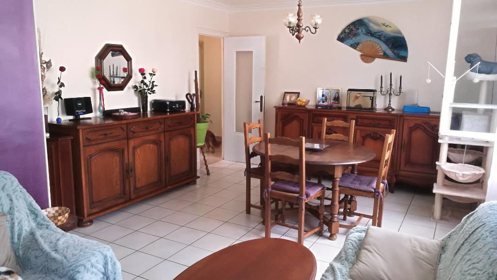 https://media.immo-facile.com/office/lemaire-immobilier/catalog/images/pr_p/3/3/4/4/9/1/0/2/33449102d.jpg?DATEMAJ=15/03/2025-19:11:33