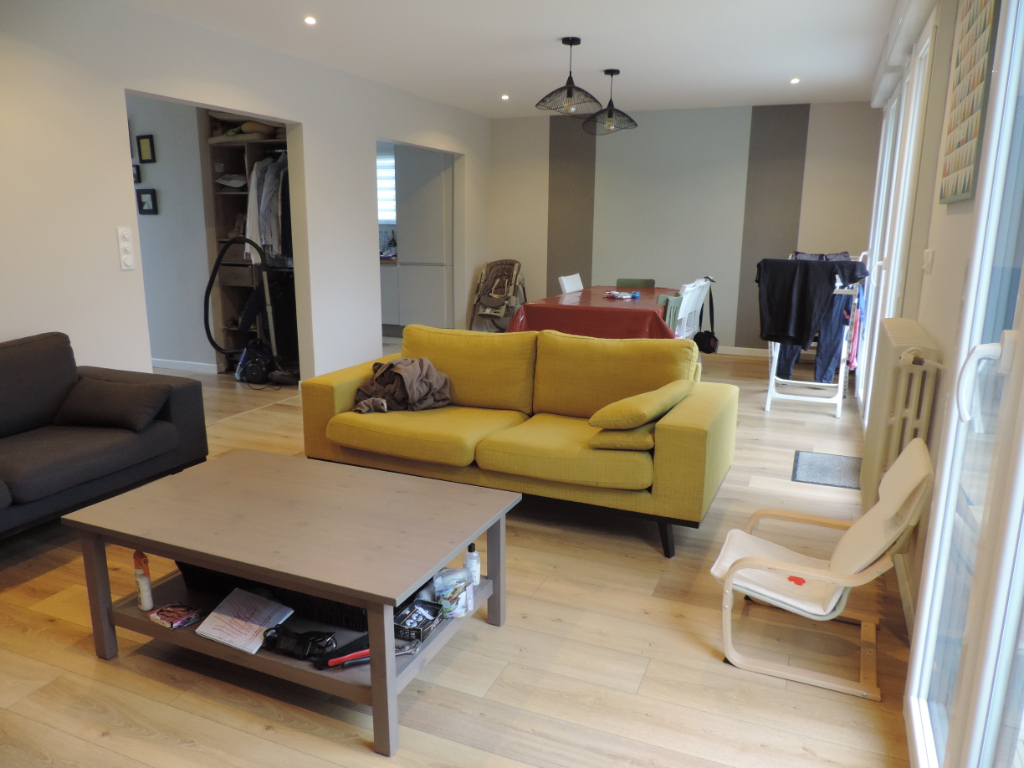 https://media.immo-facile.com/office/lemaire-immobilier/catalog/images/pr_p/3/5/2/8/7/8/9/2/35287892h.jpg?DATEMAJ=15/03/2025-19:11:18