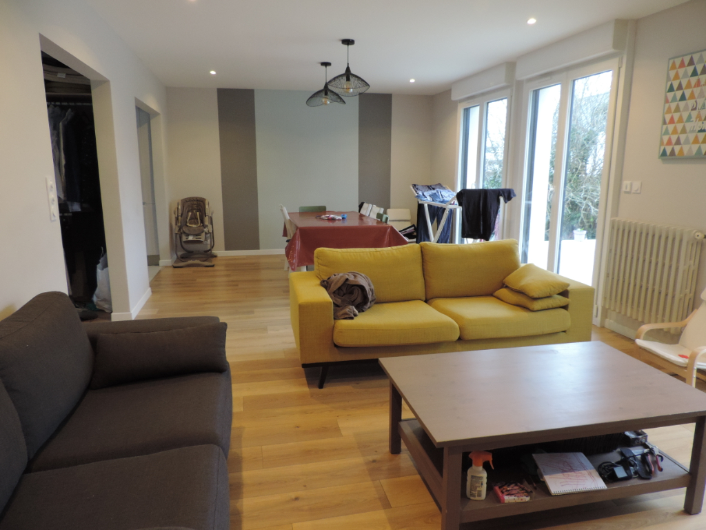 https://media.immo-facile.com/office/lemaire-immobilier/catalog/images/pr_p/3/5/2/8/7/8/9/2/35287892i.jpg?DATEMAJ=15/03/2025-19:11:19