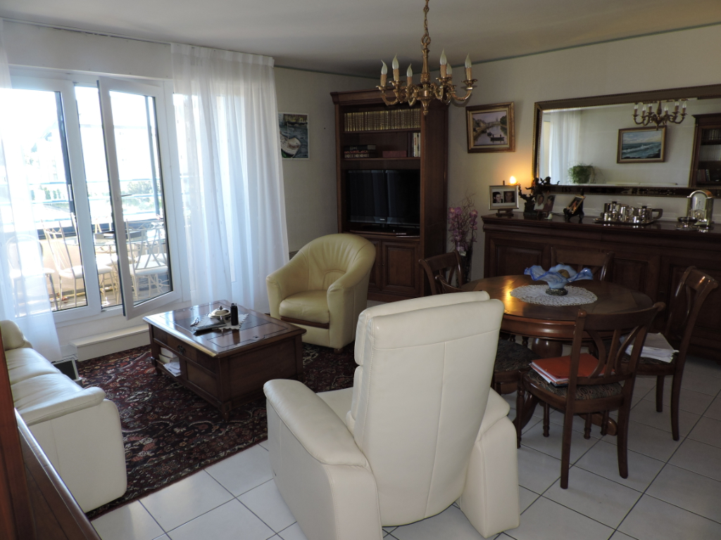 https://media.immo-facile.com/office/lemaire-immobilier/catalog/images/pr_p/3/7/0/6/5/2/7/2/37065272c.jpg?DATEMAJ=15/03/2025-19:11:07