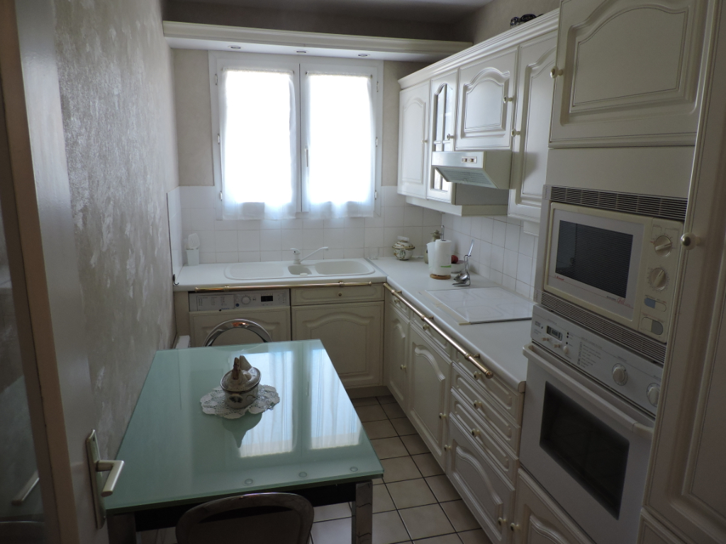 https://media.immo-facile.com/office/lemaire-immobilier/catalog/images/pr_p/3/7/0/6/5/2/7/2/37065272d.jpg?DATEMAJ=15/03/2025-19:11:08