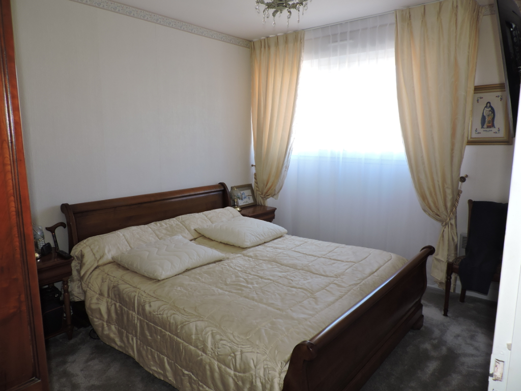 https://media.immo-facile.com/office/lemaire-immobilier/catalog/images/pr_p/3/7/0/6/5/2/7/2/37065272f.jpg?DATEMAJ=15/03/2025-19:11:09