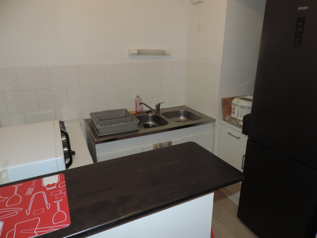 https://media.immo-facile.com/office/lemaire-immobilier/catalog/images/pr_p/4/2/1/5/9/4/4/4/42159444d.jpg?DATEMAJ=15/03/2025-18:49:26