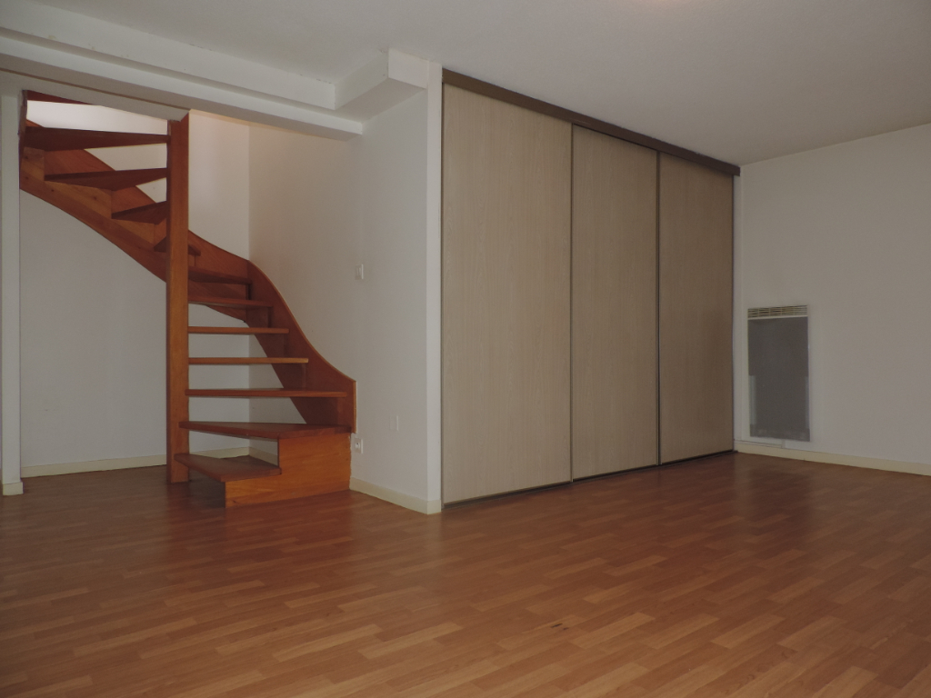 https://media.immo-facile.com/office/lemaire-immobilier/catalog/images/pr_p/4/3/4/1/9/0/4/2/43419042e.jpg?DATEMAJ=15/03/2025-18:58:27