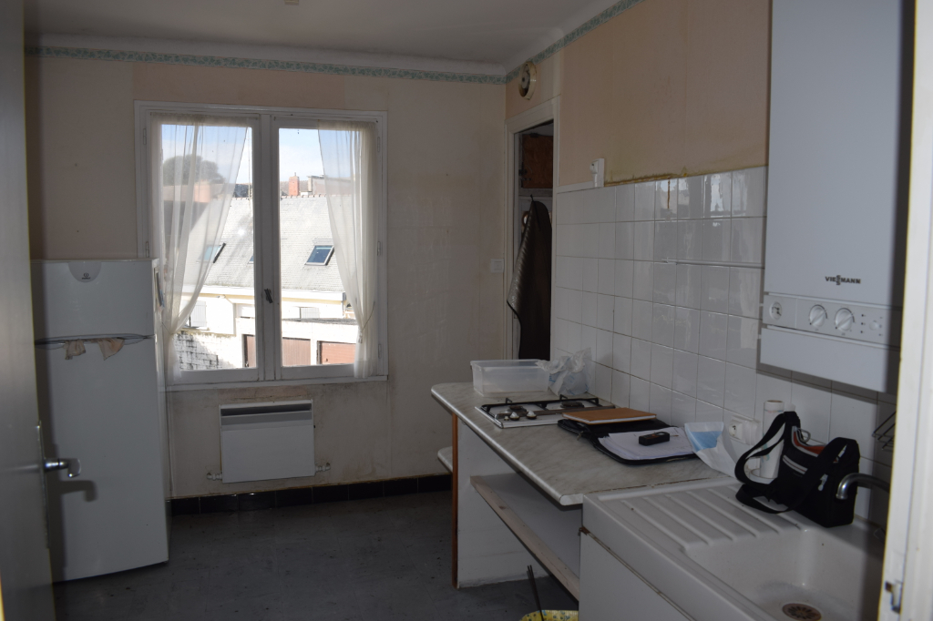 https://media.immo-facile.com/office/lemaire-immobilier/catalog/images/pr_p/4/3/9/7/7/2/1/3/43977213h.jpg?DATEMAJ=15/03/2025-20:37:09