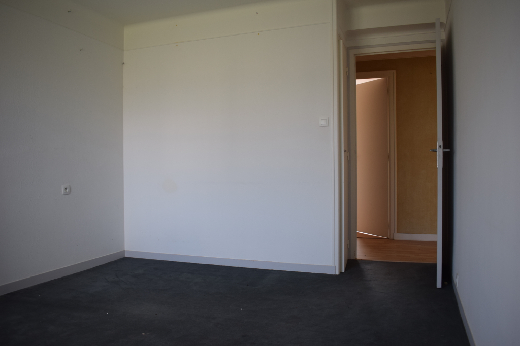 https://media.immo-facile.com/office/lemaire-immobilier/catalog/images/pr_p/4/3/9/7/7/2/1/3/43977213l.jpg?DATEMAJ=15/03/2025-20:37:10