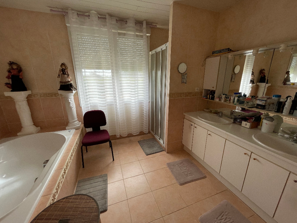 https://media.immo-facile.com/office/lemaire-immobilier/catalog/images/pr_p/4/7/2/8/4/5/6/7/47284567f.jpg?DATEMAJ=15/03/2025-19:03:46