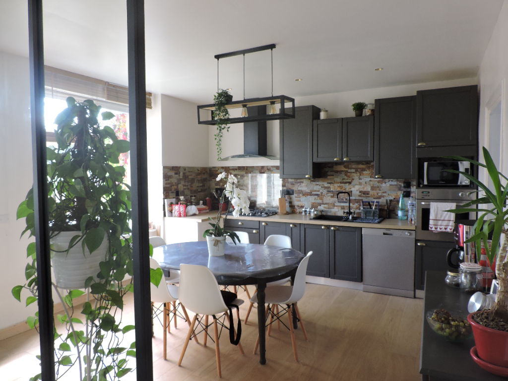 https://media.immo-facile.com/office/lemaire-immobilier/catalog/images/pr_p/4/7/5/9/9/3/8/9/47599389c.jpg?DATEMAJ=15/03/2025-20:07:32