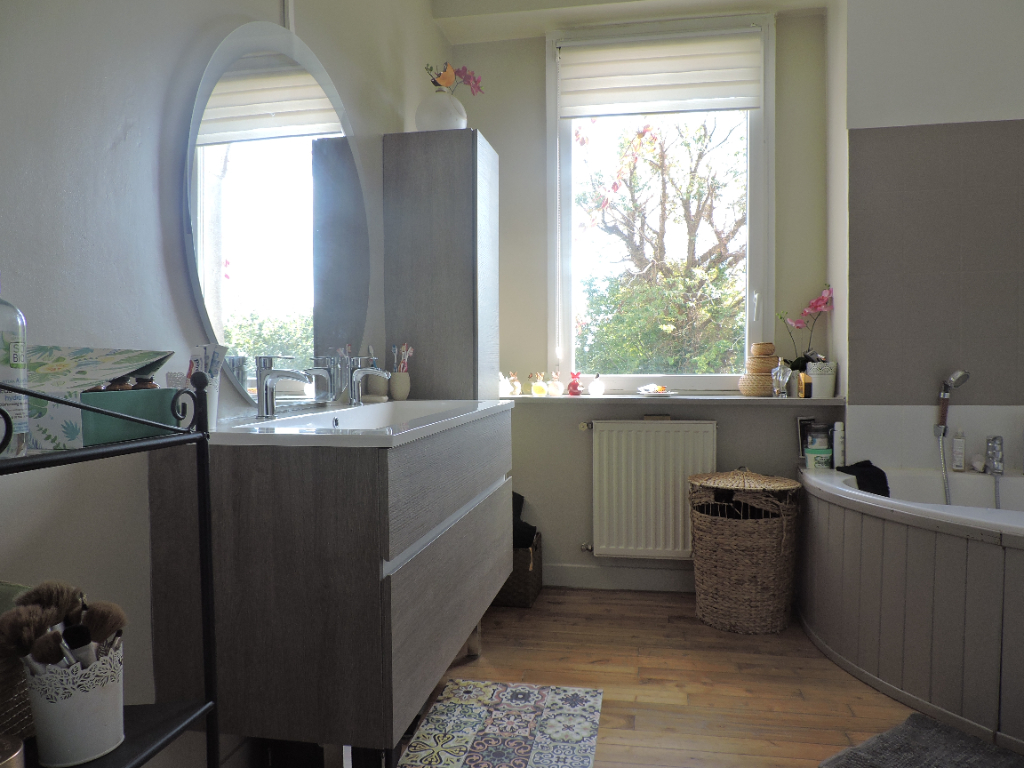 https://media.immo-facile.com/office/lemaire-immobilier/catalog/images/pr_p/4/7/5/9/9/3/8/9/47599389l.jpg?DATEMAJ=15/03/2025-20:07:36