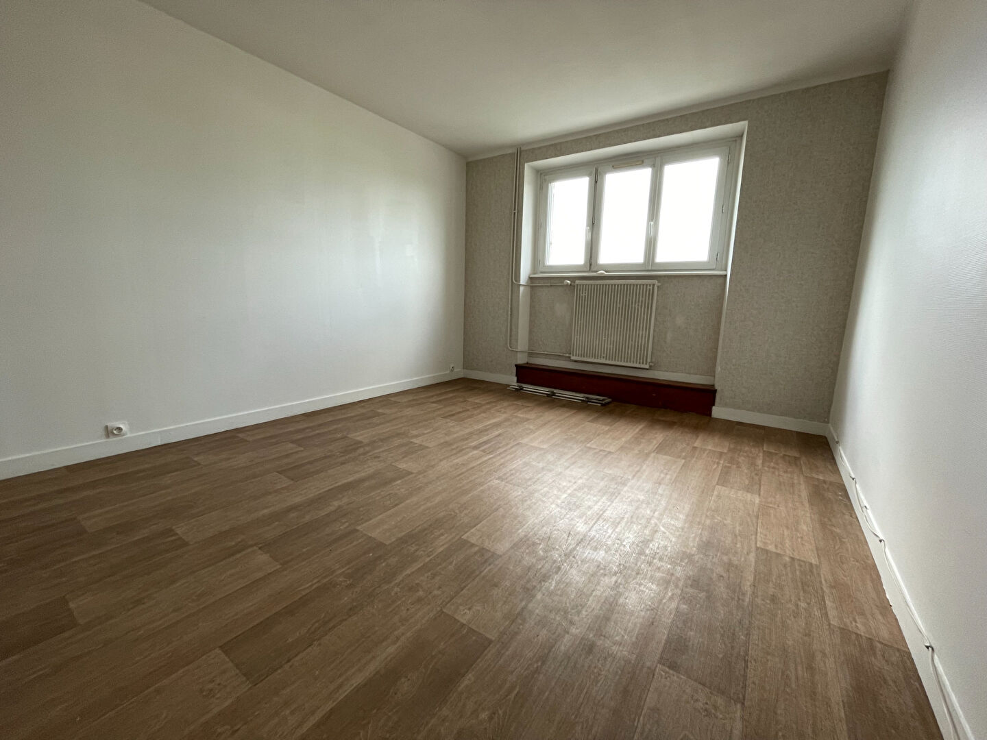 https://media.immo-facile.com/office/lemaire-immobilier/catalog/images/pr_p/5/2/9/2/7/7/0/2/52927702b.jpg?DATEMAJ=15/03/2025-19:54:32