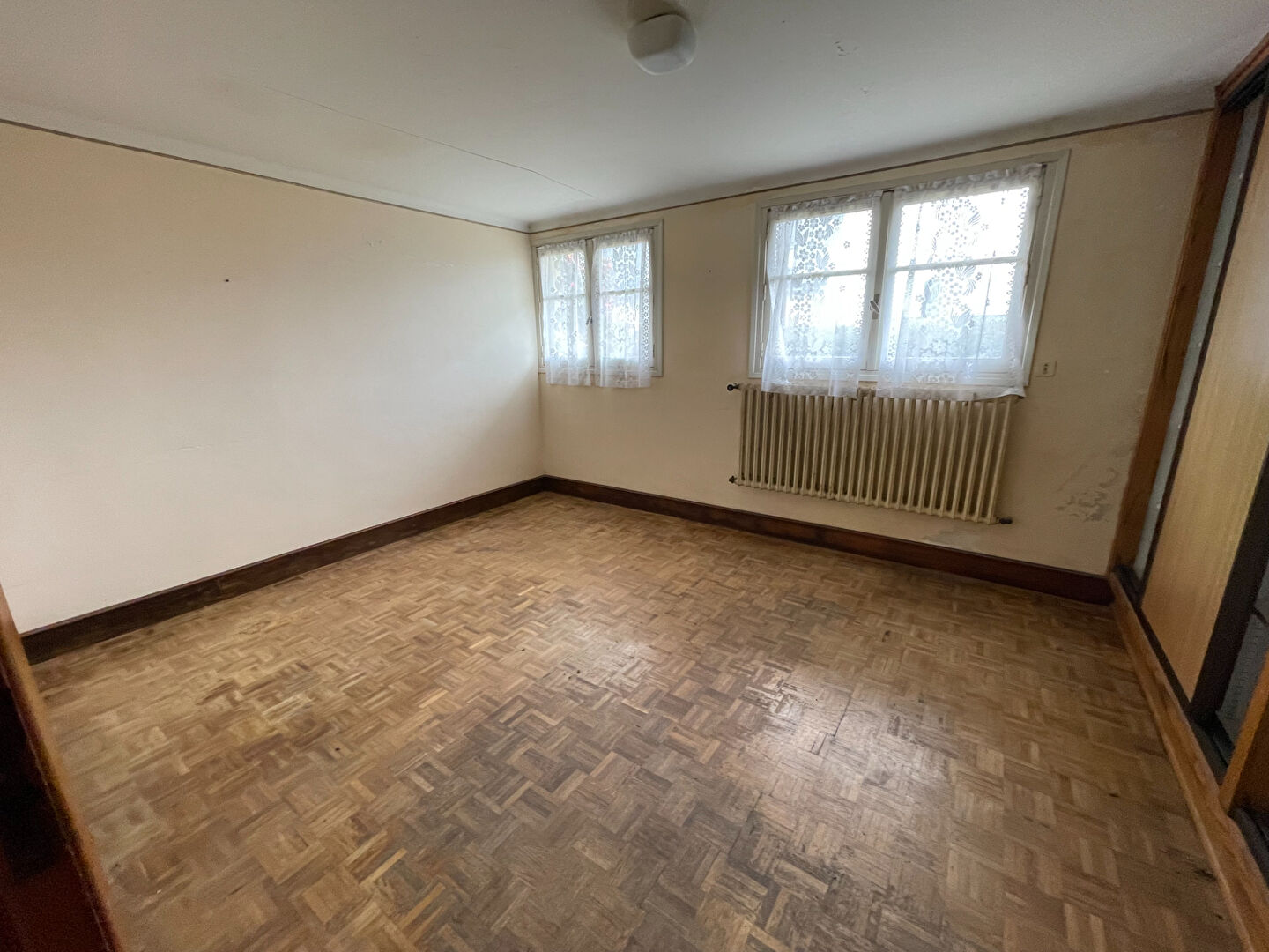 https://media.immo-facile.com/office/lemaire-immobilier/catalog/images/pr_p/5/8/1/1/9/2/7/9/58119279j.jpg?DATEMAJ=22/09/2025-18:09:51