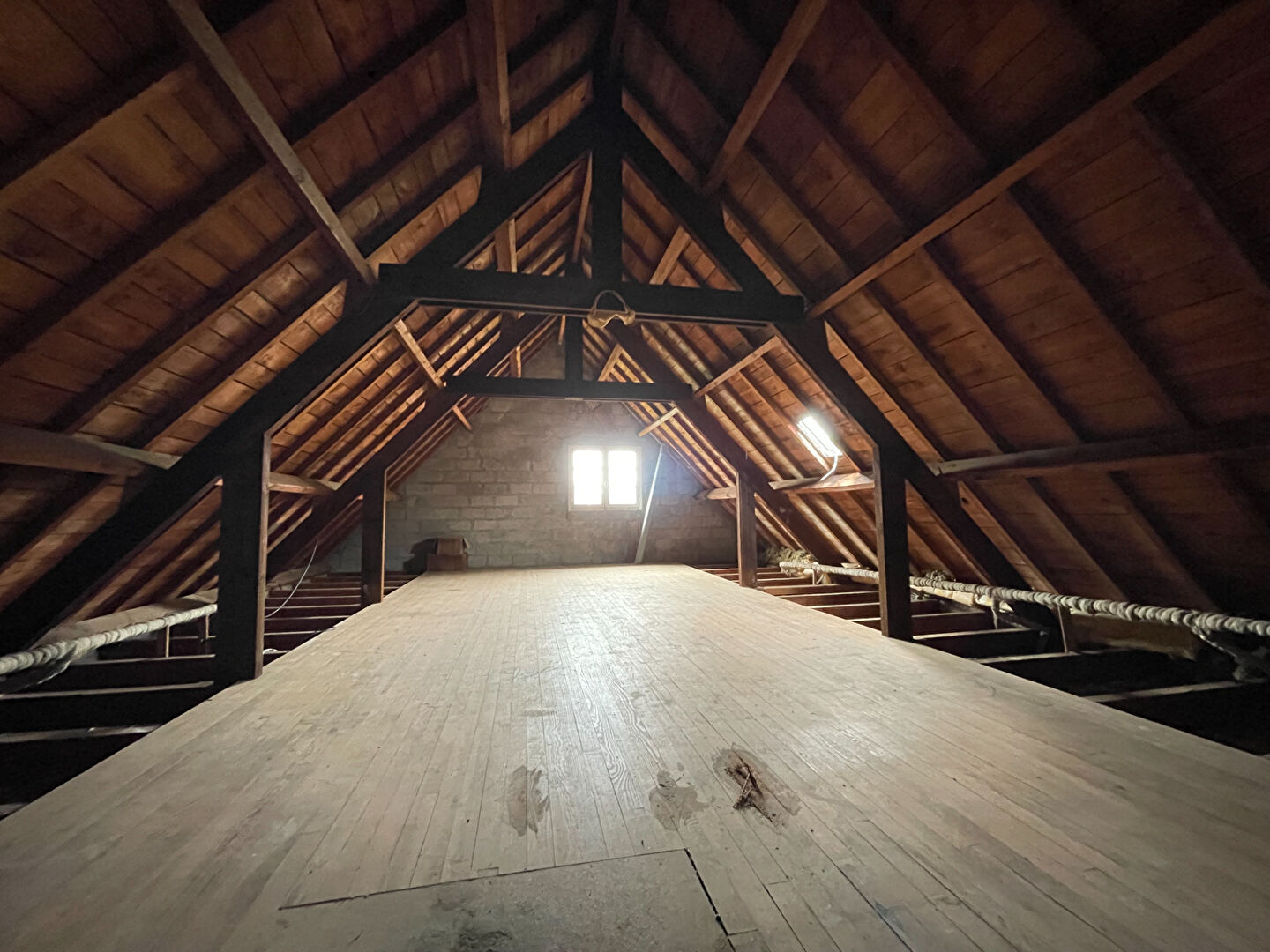 https://media.immo-facile.com/office/lemaire-immobilier/catalog/images/pr_p/5/8/1/1/9/2/7/9/58119279p.jpg?DATEMAJ=22/09/2025-18:09:51