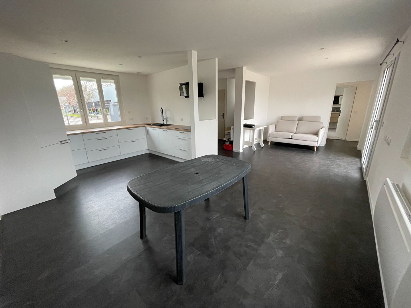 https://media.immo-facile.com/office/lemaire-immobilier/catalog/images/pr_p/5/8/1/2/7/4/3/7/58127437e.jpg?DATEMAJ=21/07/2025-09:55:37