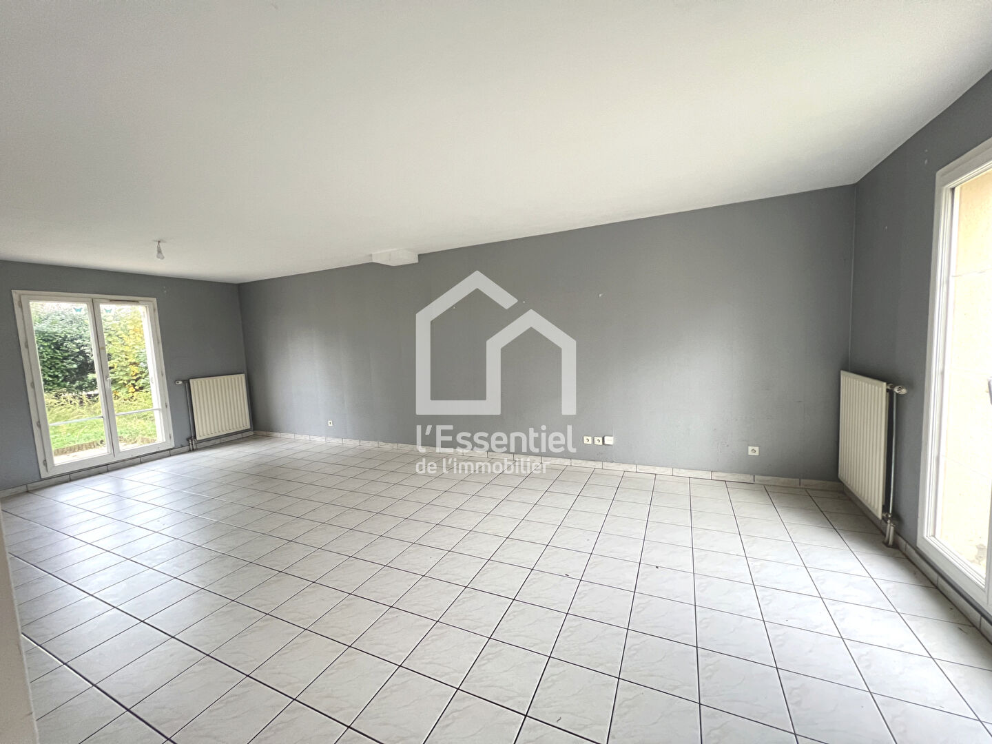 Photo Maison familiale 6 pièces dans un secteur calme et recherché image 2/6