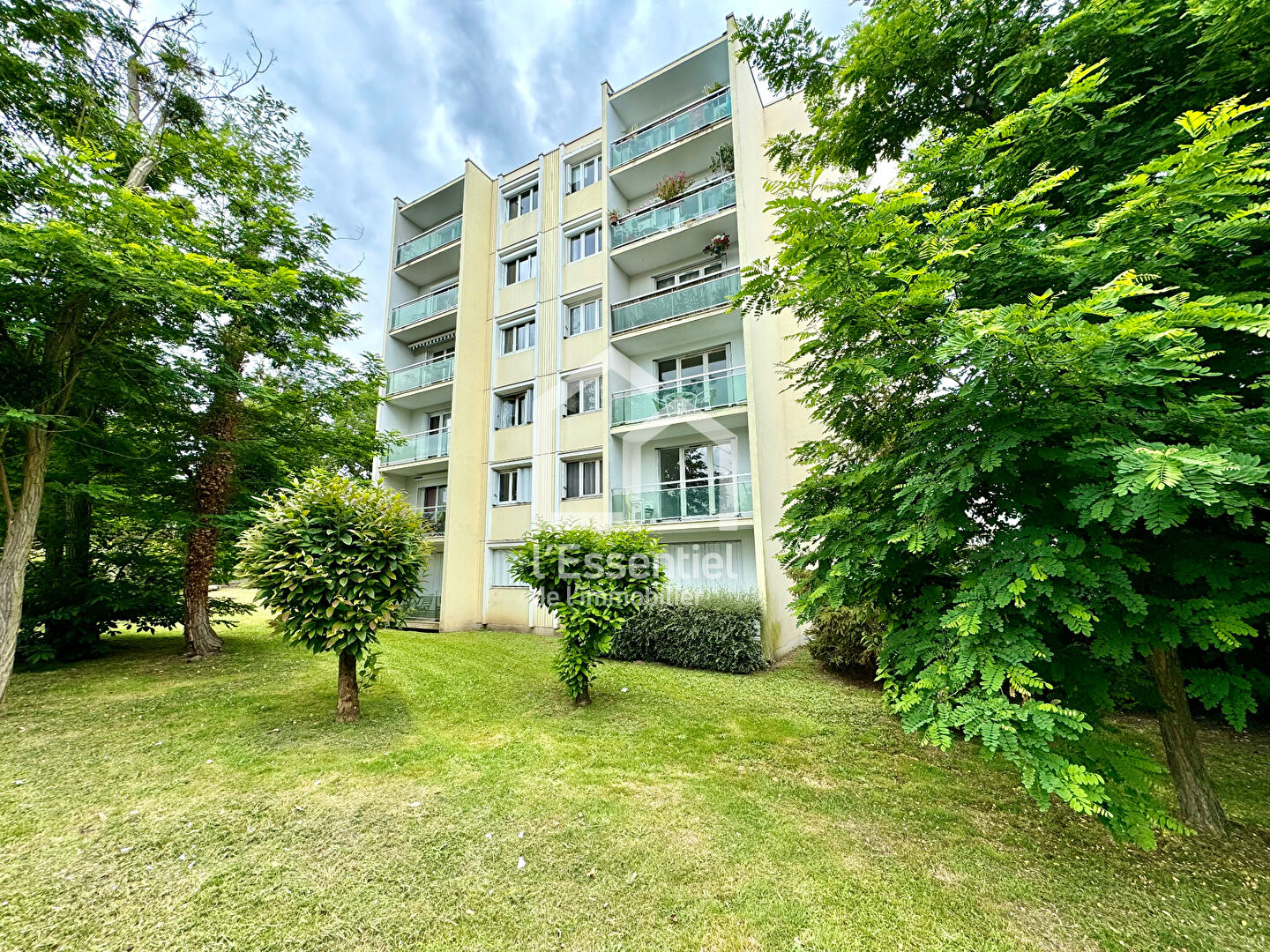 Appartement Verneuil Sur Seine 2 pièce(s) 56 m2