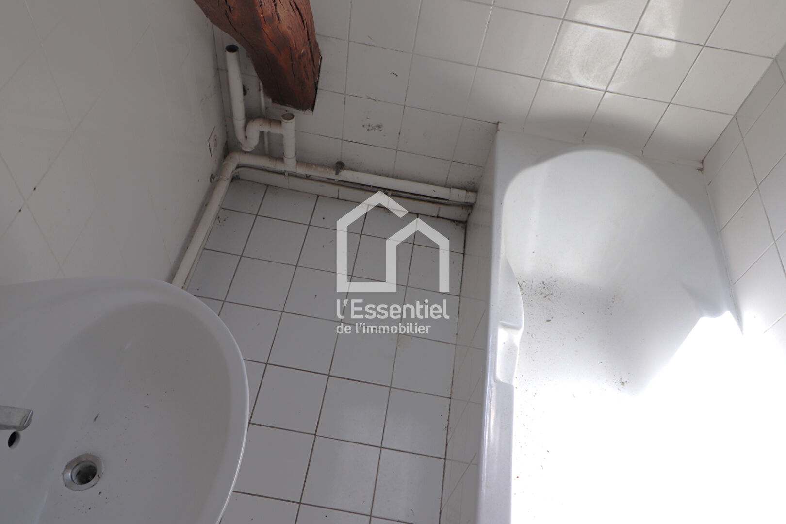 Photo 2 appartements, local d'activité, local de stockage-Chanteloup Les Vignes image 5/6